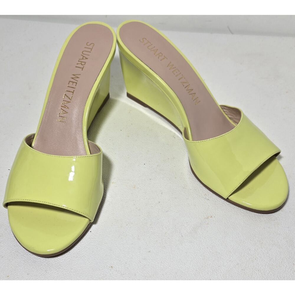 STUART WEITZMAN Larunda Wedge Sandals Shoes Lime Patent Leather 9 B Made Spain